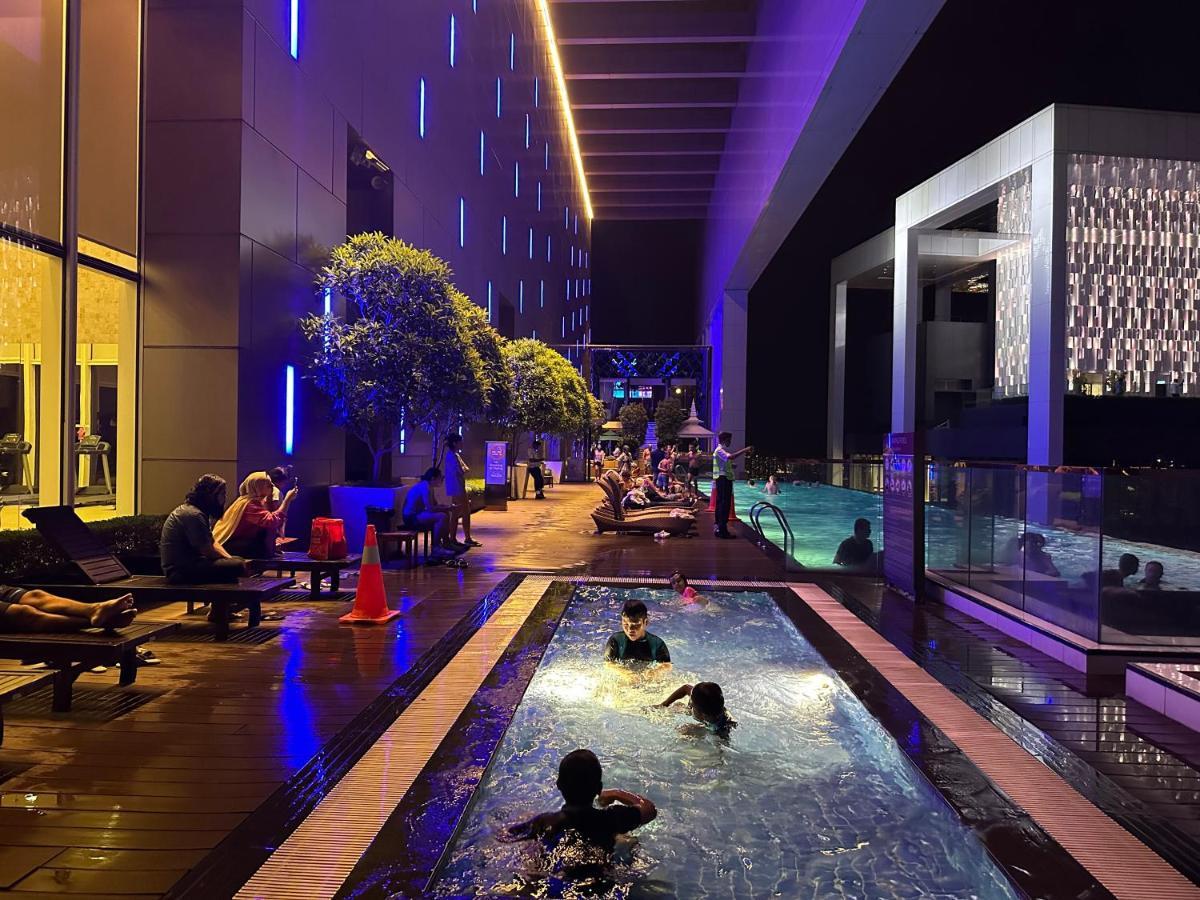 The Platinum Kuala Lumpur By Cozy White Apartment Exterior photo