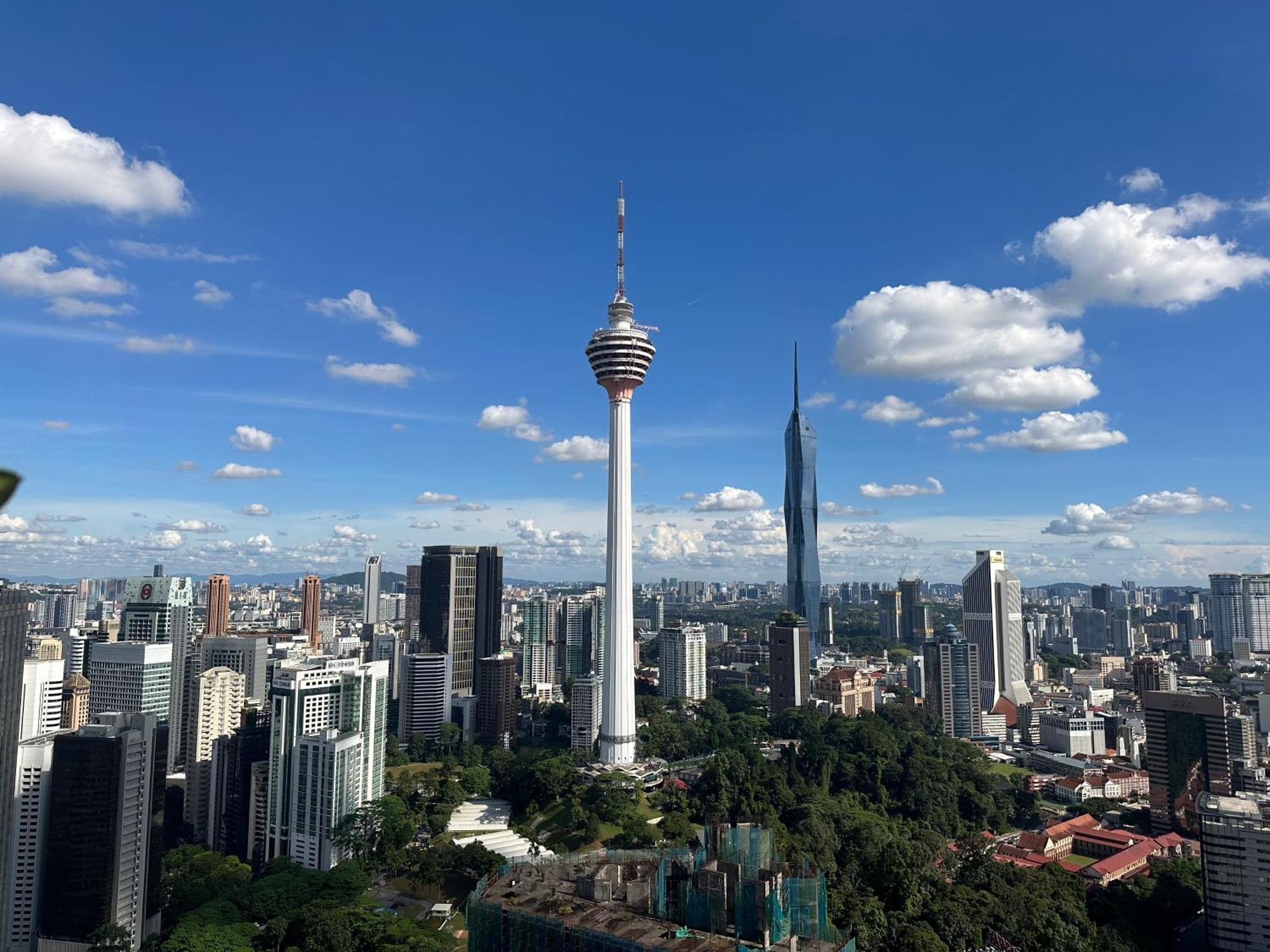 The Platinum Kuala Lumpur By Cozy White Apartment Exterior photo