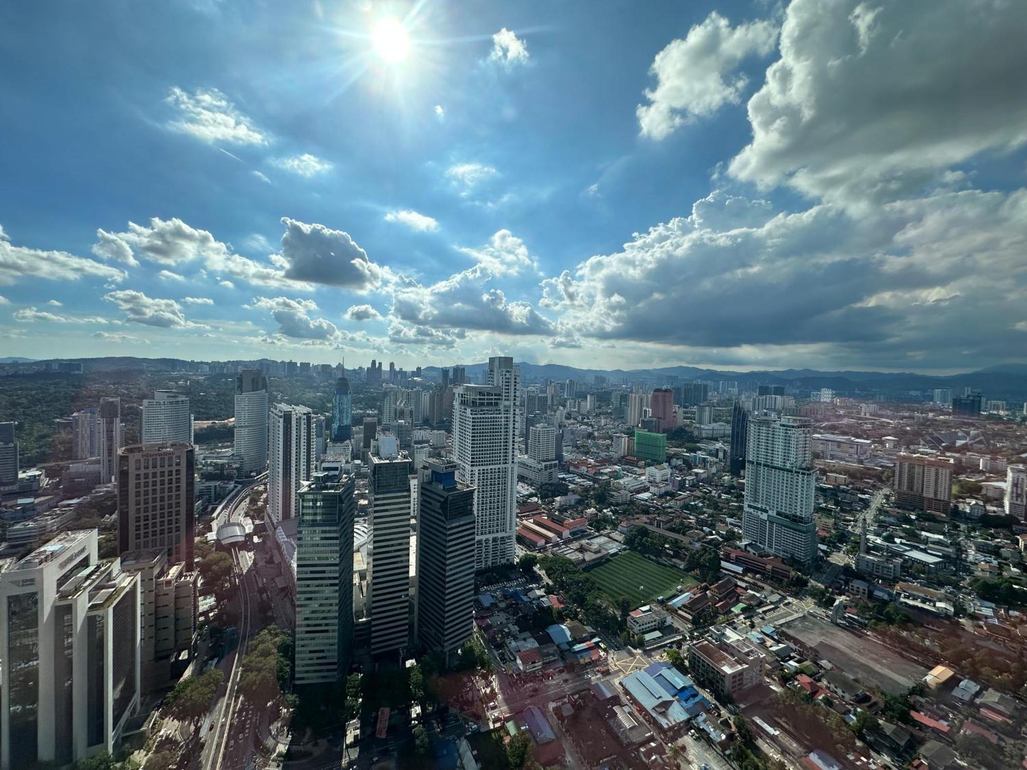 The Platinum Kuala Lumpur By Cozy White Apartment Exterior photo